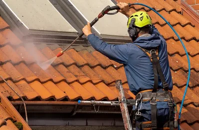 Démoussage et hydrofuge de toiture à Castelgaillard